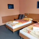 Ruze Inn